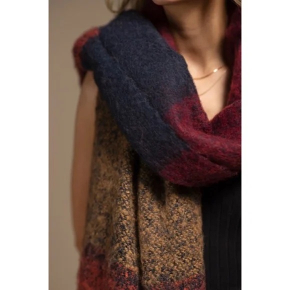 SOLD OUT Navy Multi Plush Wide Stripe Oblong Scarf Winter Women's Casual Knit - Picture 4 of 4